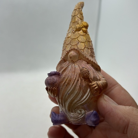 A honey gnome - Picture 9 of 15
